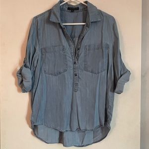 Chambray quarter sleeve pull over shirt